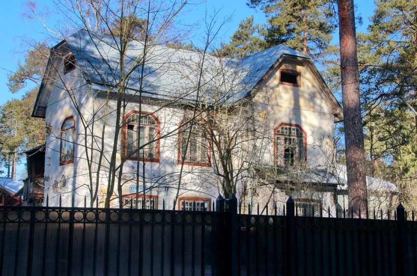 В Сестрорецке разобрали дачу Павлова на Советском проспекте - «Свежие новости строительства»