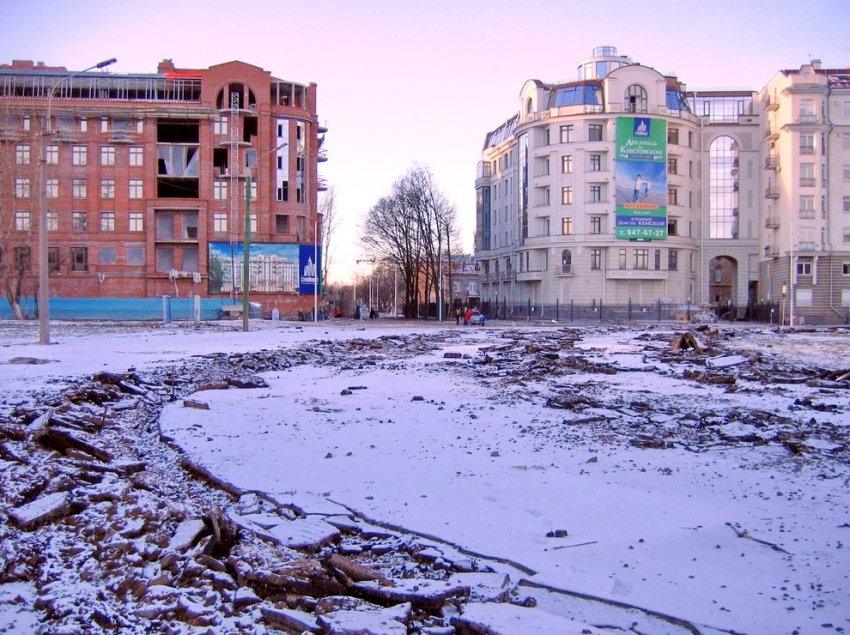 Участок на набережной Мартынова благоустроили накануне застройки консульством - «Свежие новости строительства»